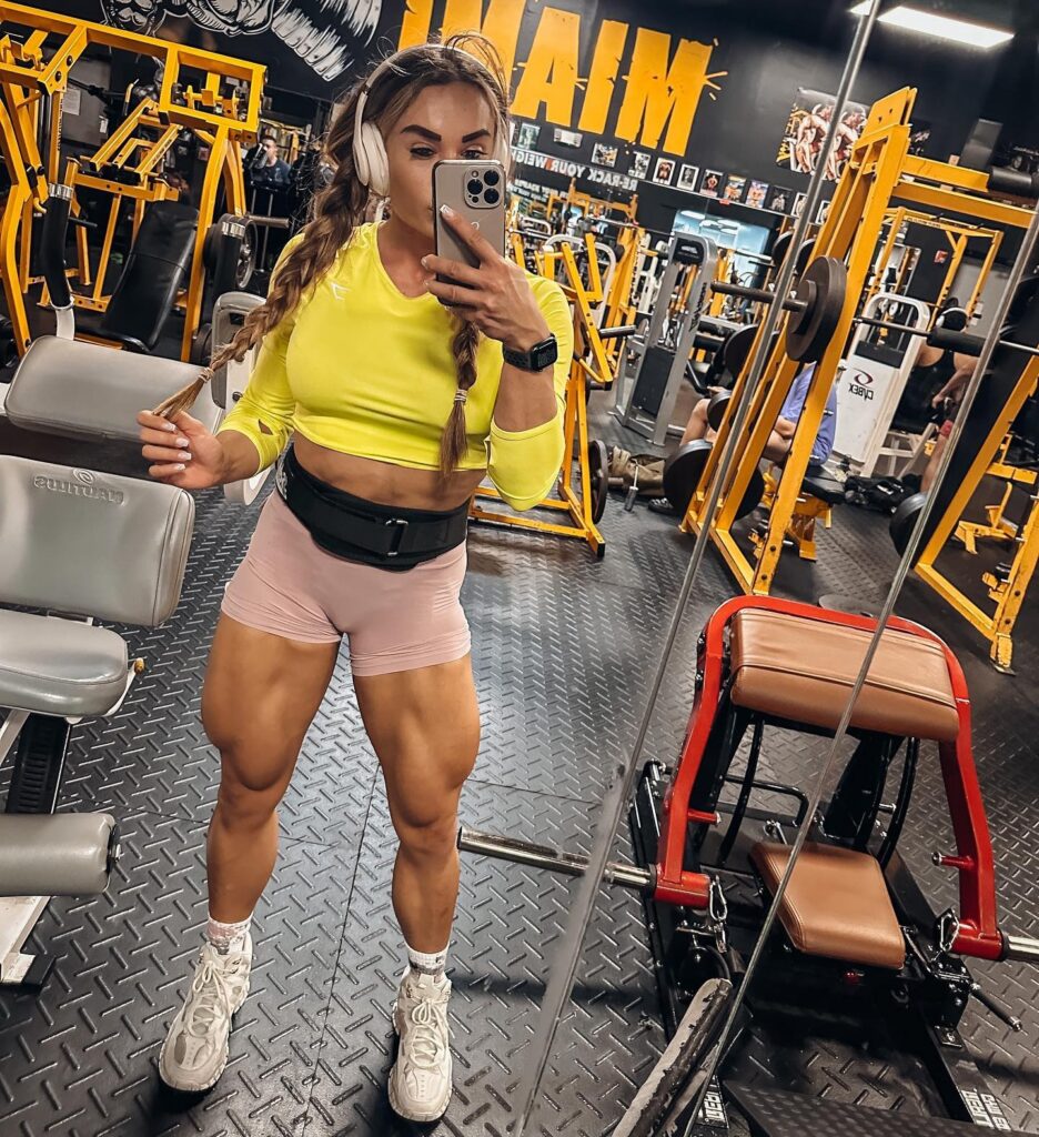 Anna Banks - Gallery Image