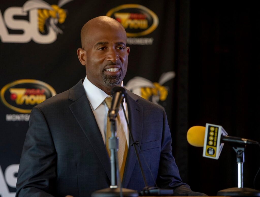 Eddie Robinson Jr - Gallery Image